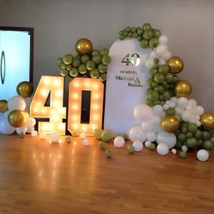 Dekoracje balonowe i cyfry LED